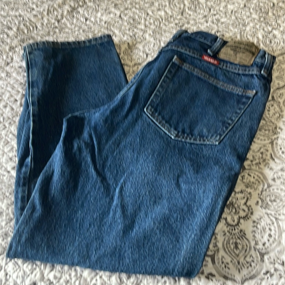 Men’s Wrangler jeans regular fit 34 X 32. Good used condition